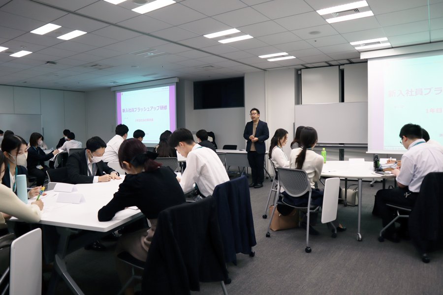 ＜配属から4か月、学ぶ姿勢や議論の内容からも頼もしさと成長を感じられた新入社員たち＞