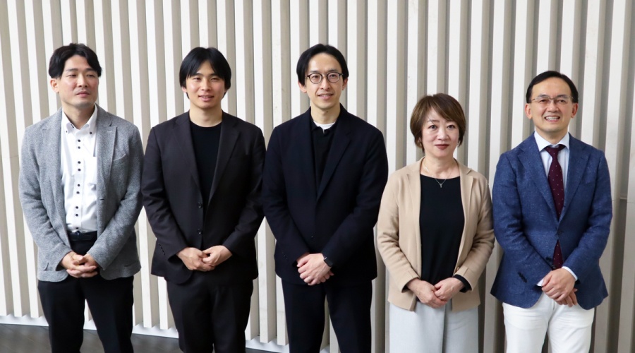 ＜イベントの終わりに登壇された皆様と一緒に記念撮影＞