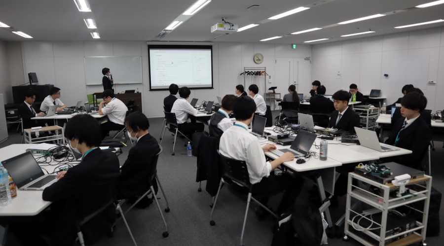 ＜テクニカルスキル研修はインフラとシステムに技術領域を分けて行います！＞