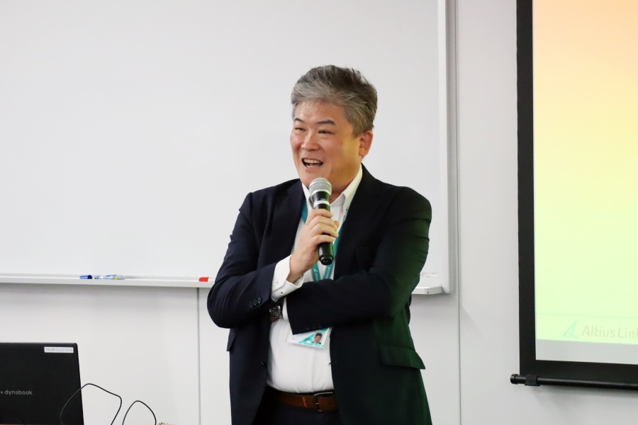＜ITS事業統括本部長　吉田 裕樹＞