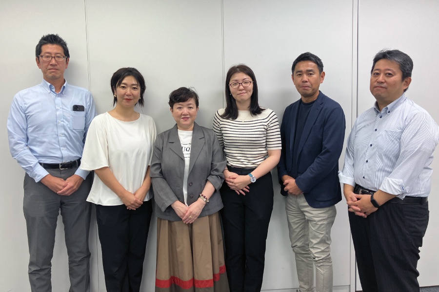 ＜講師を務めていただいたキリンホールディングス株式会社菊池様、蒲谷様（写真中央左の2名）と企画を担当したアルティウスリンクの人事本部のメンバー＞