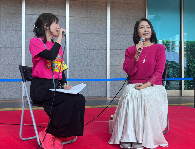 ＜左：テッテルーチェ代表　加藤　千恵子氏　右：取締執行役員　中西　美穂子＞